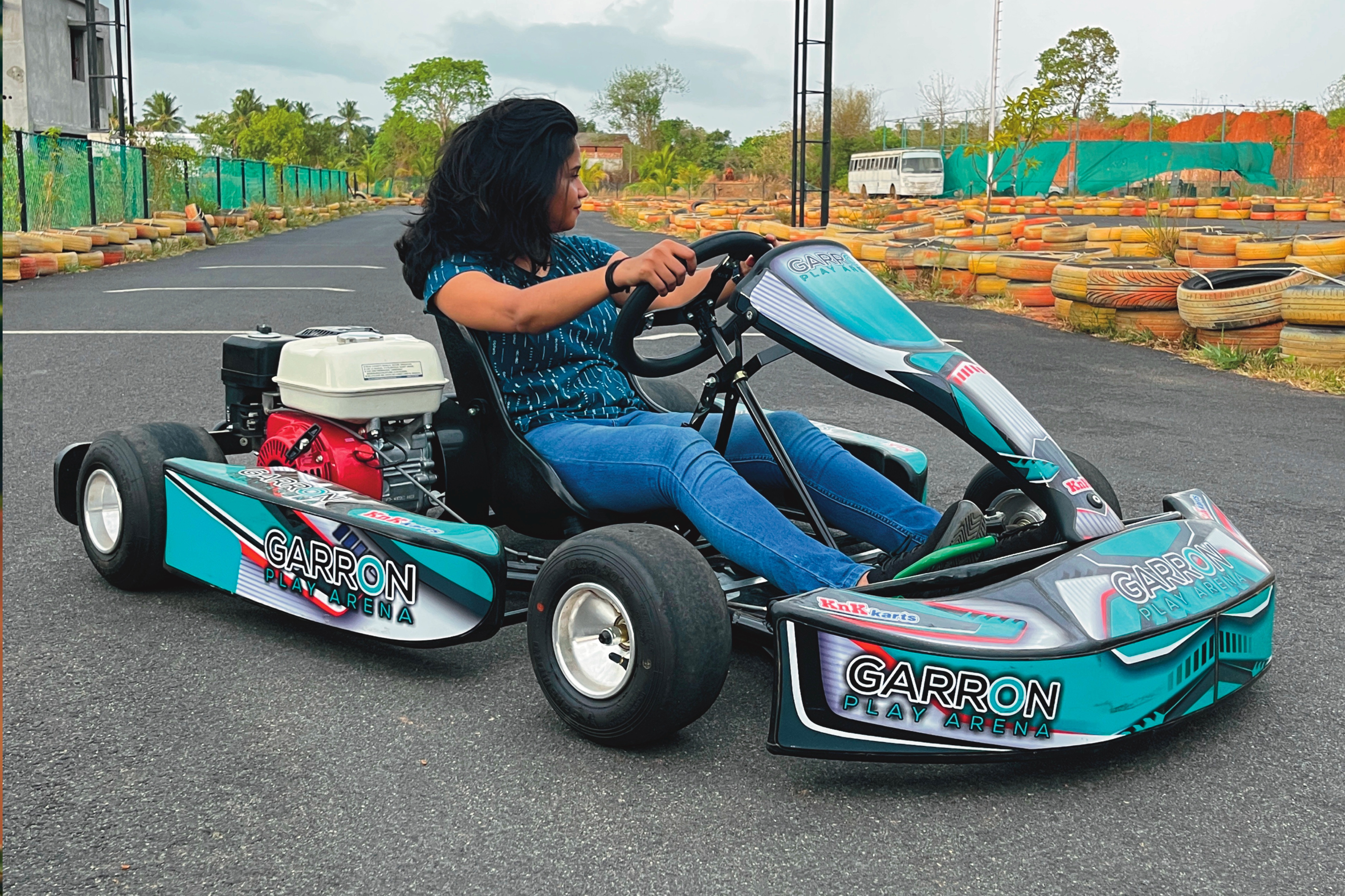 GO KARTING